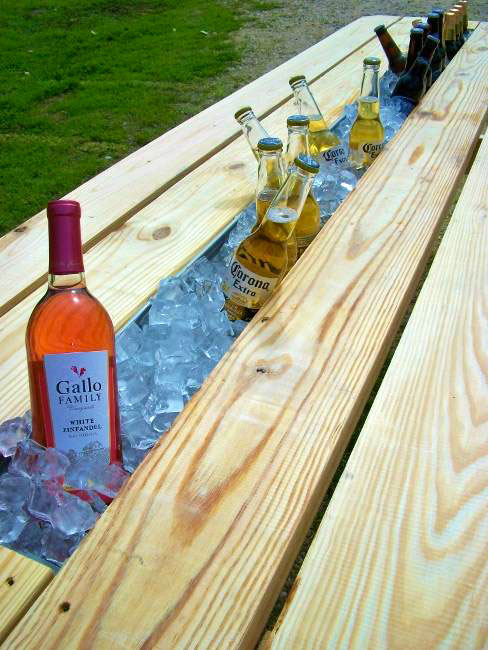 Picnic Table Drink Cooler Idea